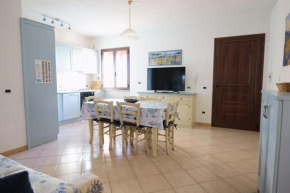 Ampio Appartamento con 3 Camere e Barbecue La Caletta